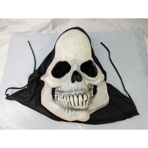 Skeleton Skull Halloween Mask Paper Magic Group 1995